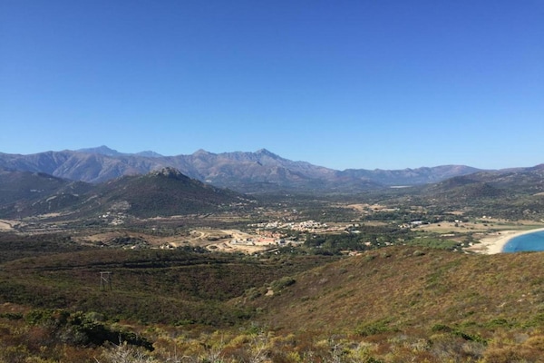 Foto van Vakantiepark op Corsica met Terras - Vakantiehuis in Belgodere - AreaSummer5KM