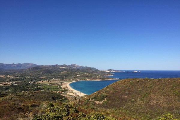 Foto van Vakantiepark op Corsica met Terras - Vakantiehuis in Belgodere - AreaSummer5KM