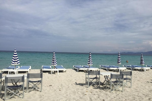 Foto van Vakantiepark op Corsica met Terras - Vakantiehuis in Belgodere - AreaSummer5KM