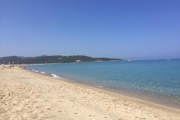 Foto van Vakantiepark op Corsica met Terras - Vakantiehuis in Belgodere - AreaSummer5KM