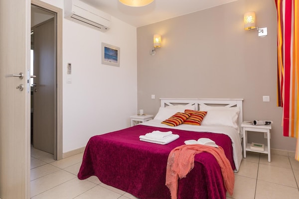 Foto van Vakantiepark op Corsica met Terras - Vakantiehuis in Belgodere - BedRoom