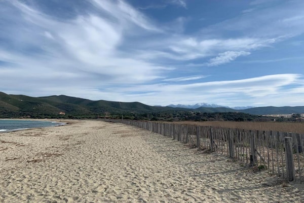 Foto van Vakantiepark op Corsica met Terras - Vakantiehuis in Belgodere - AreaSummer5KM