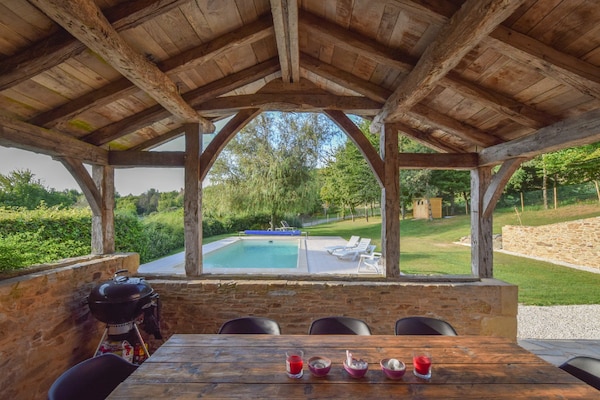 Foto van Wijngaarden en valleien: een Frans toevluchtsoord - Vakantiehuis in St. Medard D'excideuil - TerraceBalcony