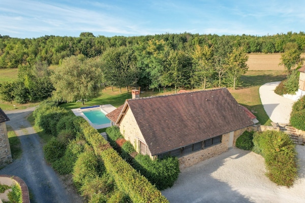 Foto van Wijngaarden en valleien: een Frans toevluchtsoord - Vakantiehuis in St. Medard D'excideuil - ExteriorSummer