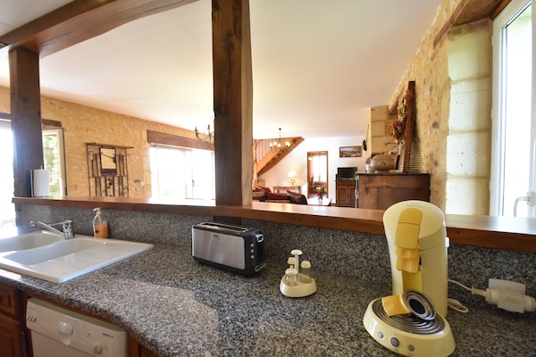 Foto van Gezellig vakantiehuis met zwembad - Vakantiehuis in Coux-Et-Bigaroque - Kitchen