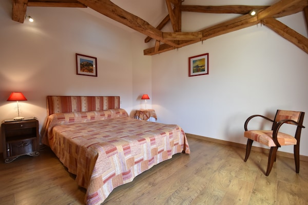 Foto van Gezellig vakantiehuis met zwembad - Vakantiehuis in Coux-Et-Bigaroque - BedRoom