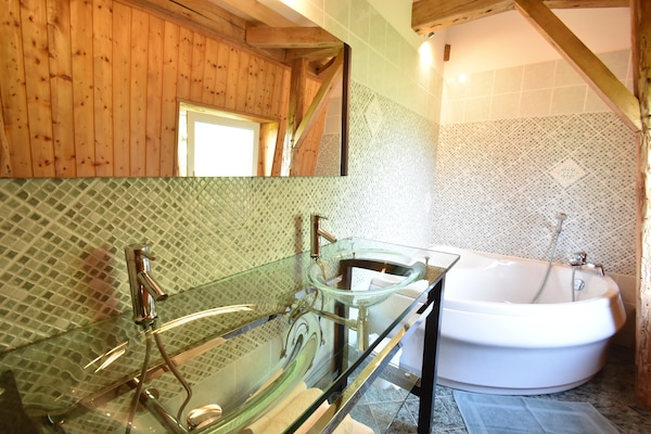 Foto van Gezellig vakantiehuis met zwembad - Vakantiehuis in Coux-Et-Bigaroque - BathRoom