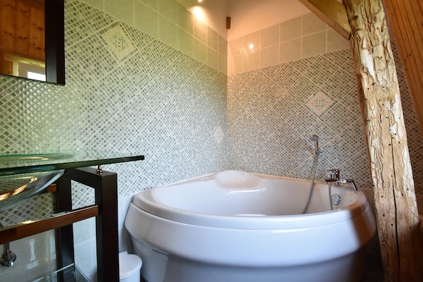 Foto van Gezellig vakantiehuis met zwembad - Vakantiehuis in Coux-Et-Bigaroque - BathRoom