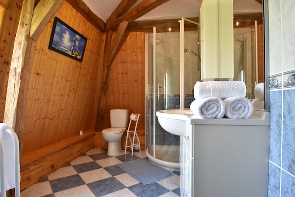 Foto van Gezellig vakantiehuis met zwembad - Vakantiehuis in Coux-Et-Bigaroque - BathRoom