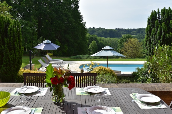 Foto van Gezellig vakantiehuis met zwembad - Vakantiehuis in Coux-Et-Bigaroque - Ambiance