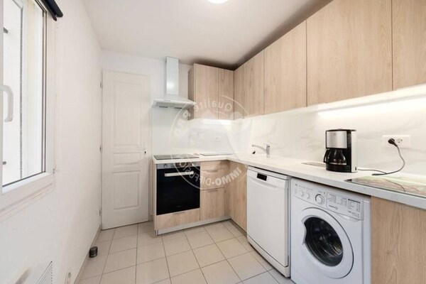 Foto van 3 stukken voor 6 personen - Vakantiehuis in LE GRAU DU ROI - DiningRoom
