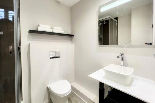 Foto van Appartement en uitzicht op de rivier - Vakantiehuis in Bordeaux - BathRoom