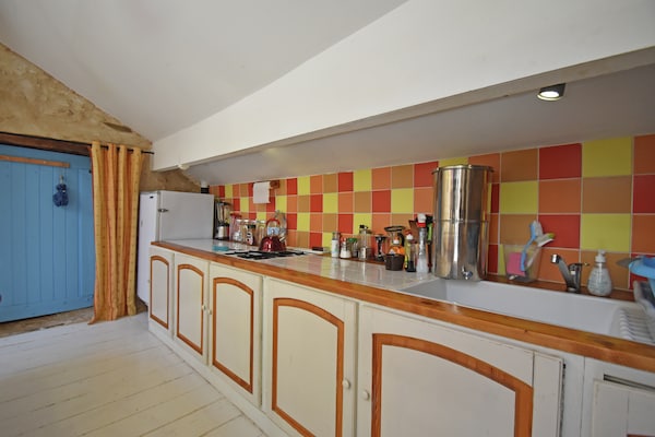 Foto van Charmante villa met privé zwembad - Vakantiehuis in Saint-Etienne-D'albagnan - Kitchen