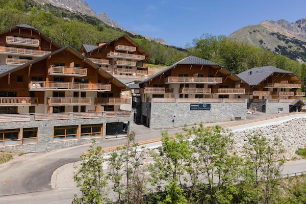 Foto van Appartement in Serre Chevalier Skigebied - Vakantiehuis in VAUJANY - ExteriorSummer