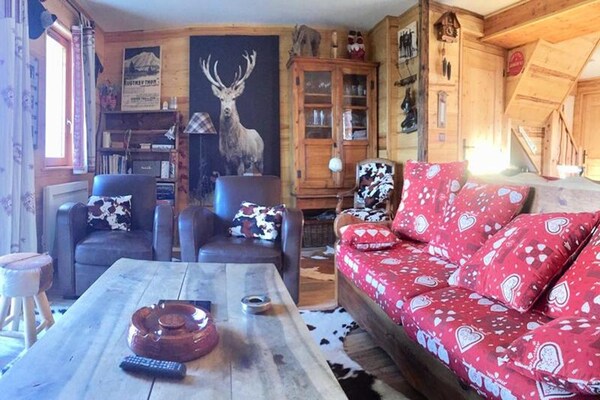 Foto van Appartement in Alpe d'Huez bij Skipistes - Vakantiehuis in HUEZ - LivingRoom