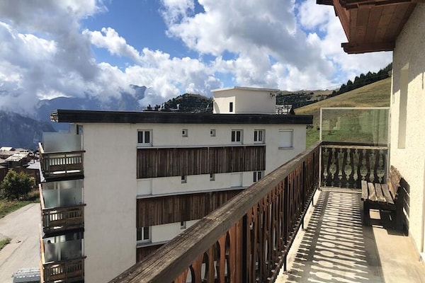 Foto van 5 stukken voor 8 personen - Vakantiehuis in HUEZ - 