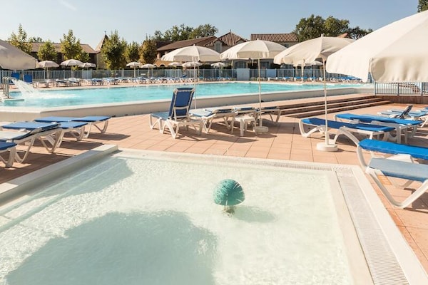 Foto van Huis in Monflanquin bij Meer en Zwembad - Vakantiehuis in Monflanquin - 