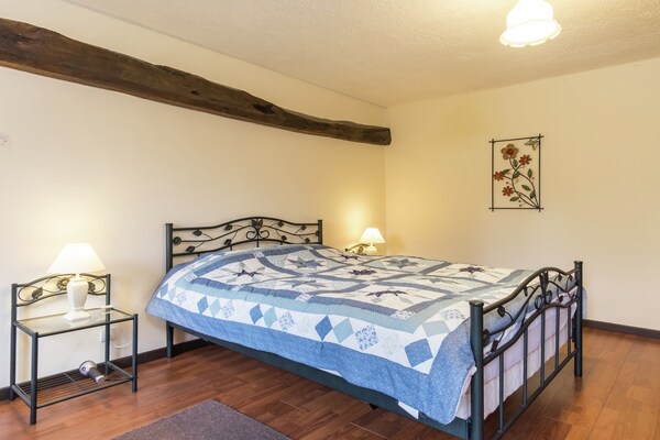 Foto van Verblijf op het Normandische platteland - Vakantiehuis in Gavray-sur-Sienne - BedRoom