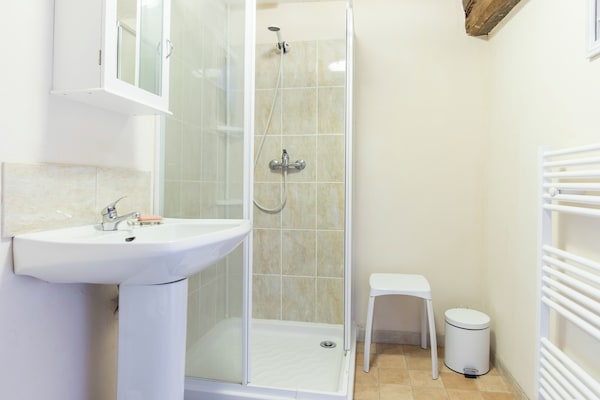 Foto van Verblijf op het Normandische platteland - Vakantiehuis in Gavray-sur-Sienne - BathRoom