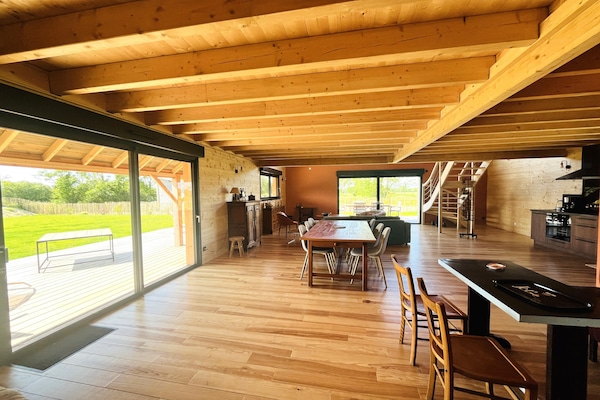 Foto van 2 huizen voor een groot gezin of groep. - Vakantiehuis in Gouville sur mer - LivingRoom