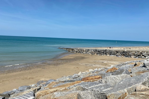 Foto van 2 huizen voor een groot gezin of groep. - Vakantiehuis in Gouville sur mer - AreaSummer20KM