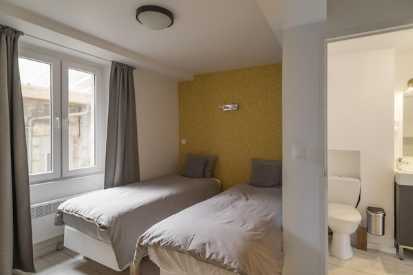Foto van Jane Austen Lake Retreat - Vakantiehuis in Dun-sur-Meuse - BedRoom