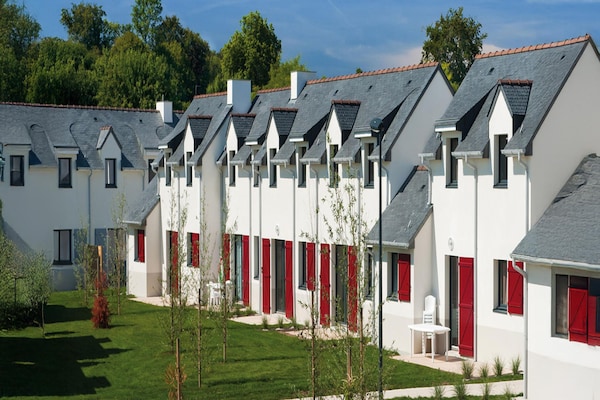Foto van Familievakantiehuisje voor 8 personen, Morbihan - Vakantiehuis in Quéven - ExteriorSummer