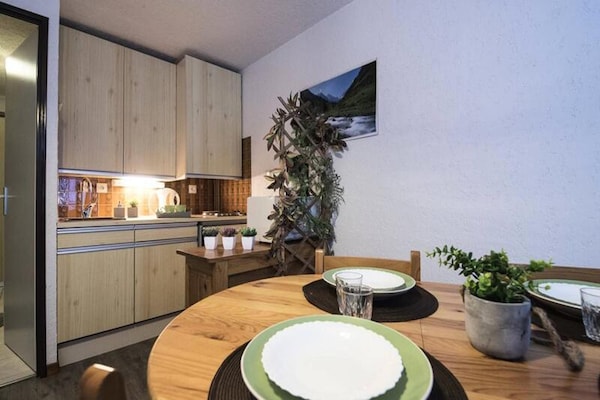 Foto van 3 stukken voor 6 personen - Vakantiehuis in ST LARY SOULAN - DiningRoom