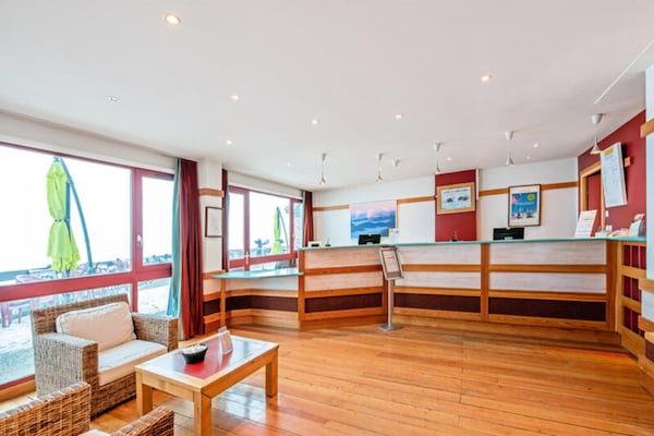 Foto van 2 stuks 6 personen Confort - Vakantiehuis in LA MONGIE - HallReception