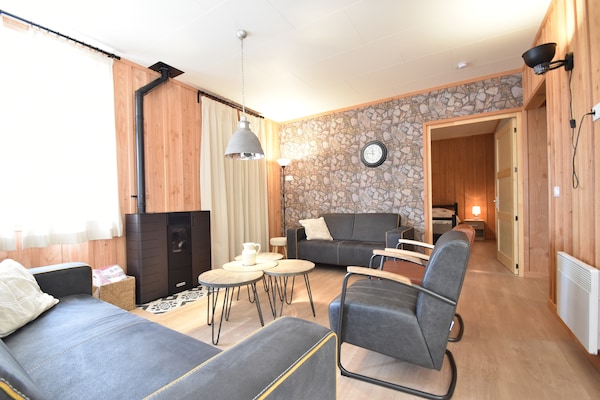 Foto van Landhuis in Cuzy met zwembad en boszicht - Vakantiehuis in Cuzy - LivingRoom