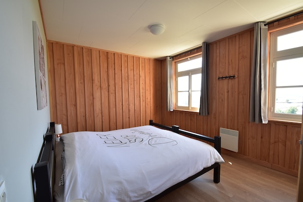 Foto van Landhuis in Cuzy met zwembad en boszicht - Vakantiehuis in Cuzy - BedRoom