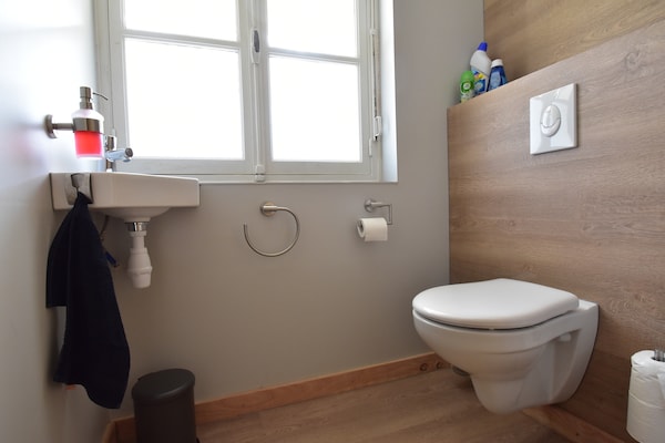 Foto van Landhuis in Cuzy met zwembad en boszicht - Vakantiehuis in Cuzy - BathRoom