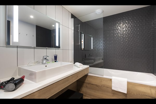 Foto van Appartement in Le Corbier met Spa & Zwembad - Vakantiehuis in Villarembert - BathRoom