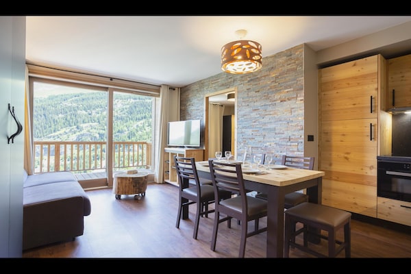 Foto van Appartement in Frankrijk met Spa en Zwembad - Vakantiehuis in Tignes - DiningRoom