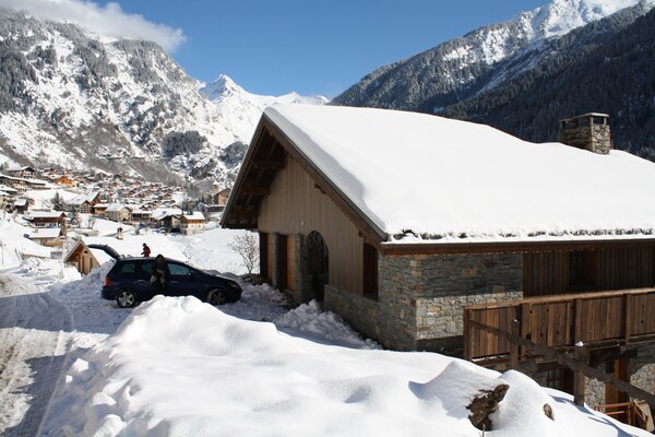 Foto van Luxe appartement met sauna in de Franse Alpen - Vakantiehuis in Champagny en Vanoise - ExteriorWinter