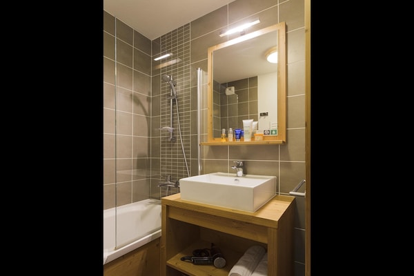 Foto van Appartement in Frankrijk met zwembad en spa - Vakantiehuis in St Martin de Belleville - BathRoom