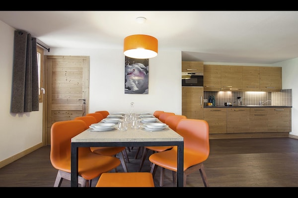 Foto van Appartement in Frankrijk met Spa en Zwembad - Vakantiehuis in St Martin de Belleville - DiningRoom