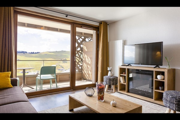 Foto van Appartement in Hauteluce met Ski-In/Ski-Out - Vakantiehuis in Hauteluce - LivingRoom