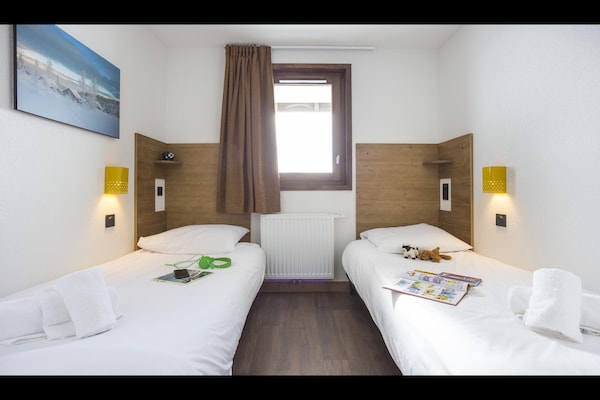 Foto van Appartement in Hauteluce met Ski-In/Ski-Out - Vakantiehuis in Hauteluce - BedRoom