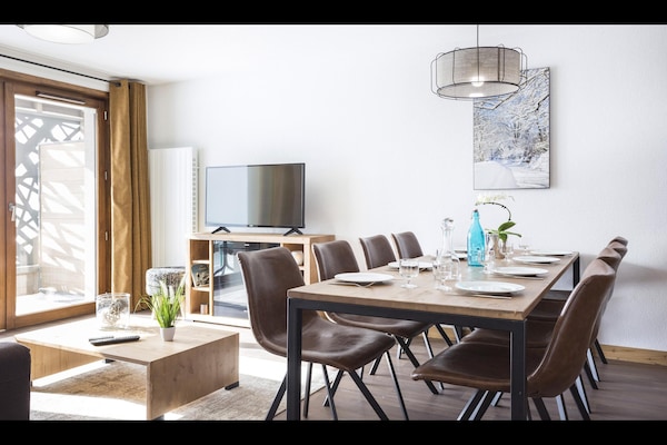 Foto van Appartement in Hauteluce met Ski-In/Ski-Out - Vakantiehuis in Hauteluce - DiningRoom