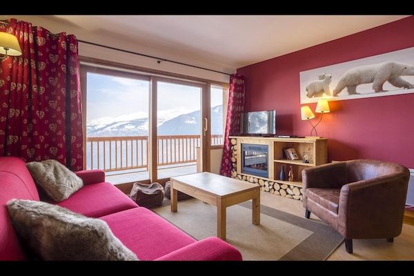 Foto van Appartement in Frankrijk met Spa en Uitzicht - Vakantiehuis in Sainte-Foy Tarentaise - LivingRoom