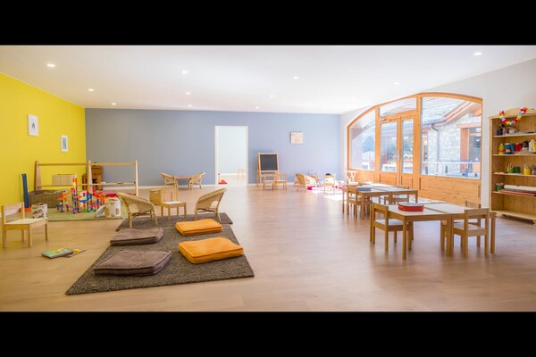 Foto van Appartement in Frankrijk met Spa en Uitzicht - Vakantiehuis in Sainte-Foy Tarentaise - RecreationRoom