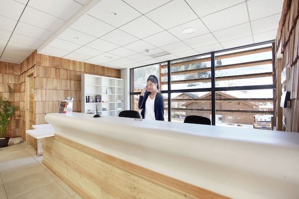 Foto van Chic appartement in chaletstijl - Vakantiehuis in La Clusaz - HallReception