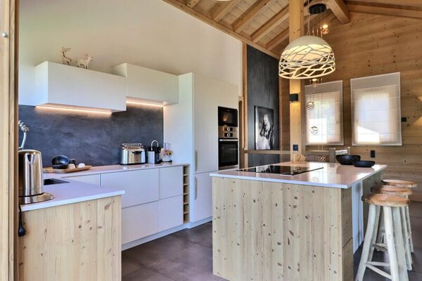 Foto van Chalet in Les Gets met binnenzwembad en spa - Vakantiehuis in LES GETS - Untagged