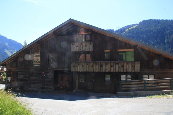 Foto van Chalet in Châtel met Uitzicht op Bergen - Vakantiehuis in Châtel - Outdoor