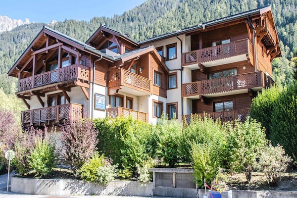 Foto van Appartement in Chamonix met Mont Blanc Uitzicht - Vakantiehuis in CHAMONIX MONT BLANC - ExteriorSummer