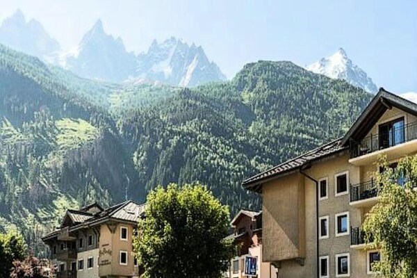 Foto van Appartement met 3 slaapkamers - Vakantiehuis in CHAMONIX MONT BLANC - ExteriorSummer