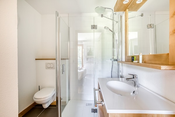 Foto van Chalet in Combloux met Mont-Blanc Uitzicht - Vakantiehuis in COMBLOUX - BathRoom