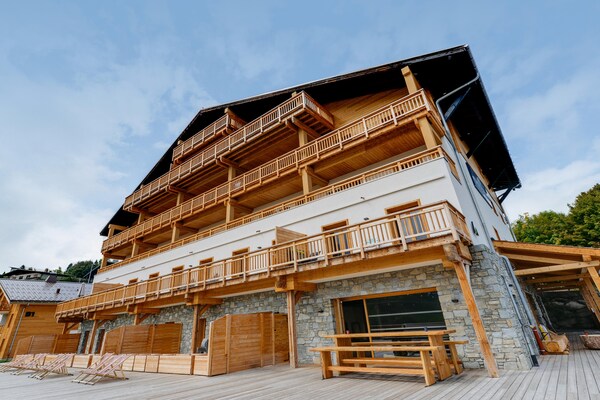 Foto van Chalet in Combloux met Mont-Blanc Uitzicht - Vakantiehuis in COMBLOUX - ExteriorSummer