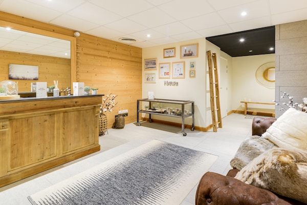 Foto van Chalet in Combloux met Mont-Blanc Uitzicht - Vakantiehuis in COMBLOUX - HallReception